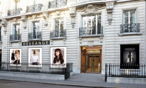 dd le salon du 39 avenue franklin roosevelt à paris à un numéro près pile à l endroit où le coiffeur a ouvert en 1954 dr