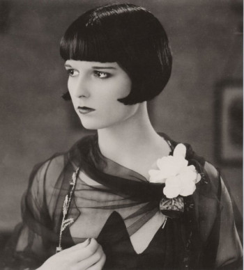 le fameux carré de l actrice américaine louise brooks dans les années 20 dr